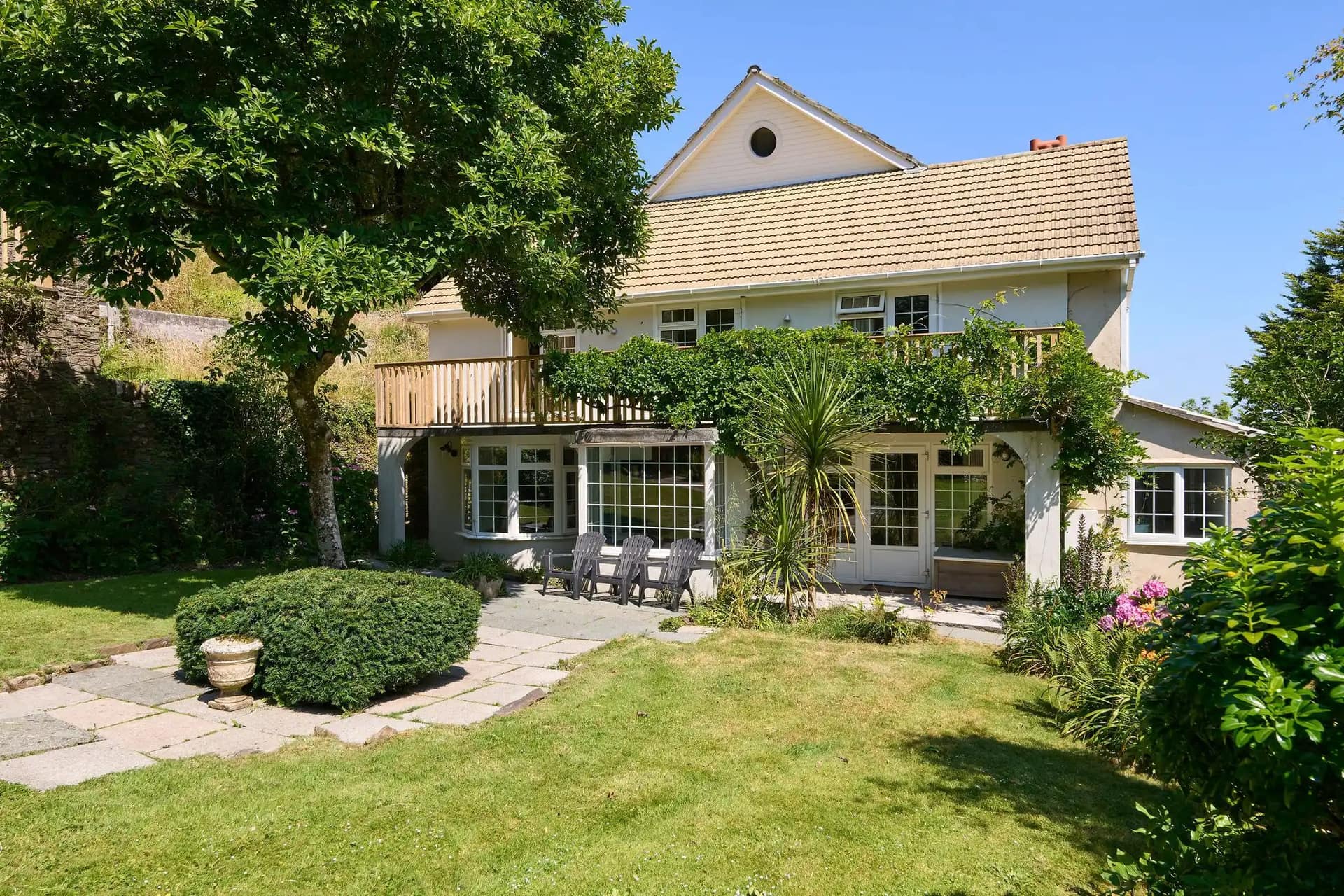 Lamacraft House — group accommodation in Hallsands, Devon