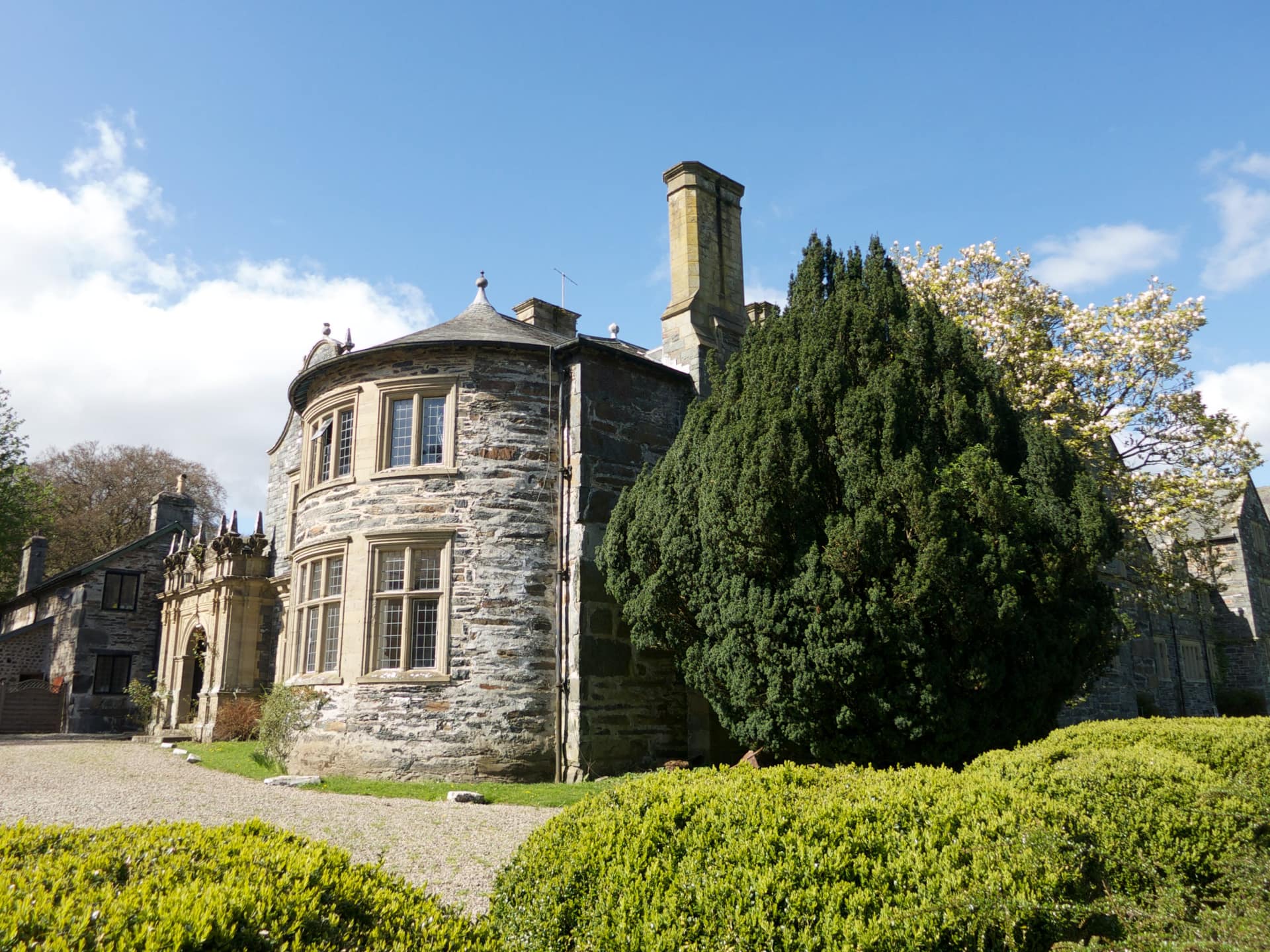 Wern Manor — group accommodation in Porthmadog, North Wales